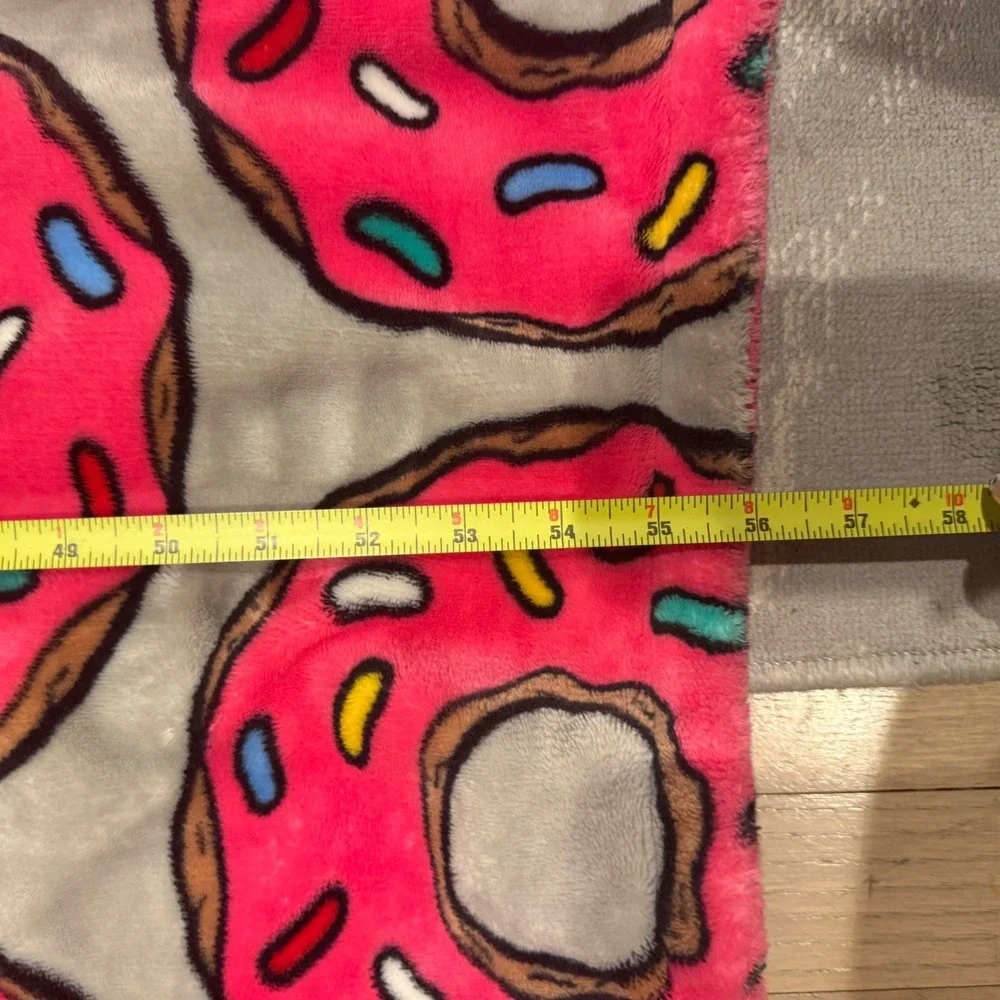 Universal Studios The Simpsons Homer Throw Blanket Donut Fleece 44x56 Plush